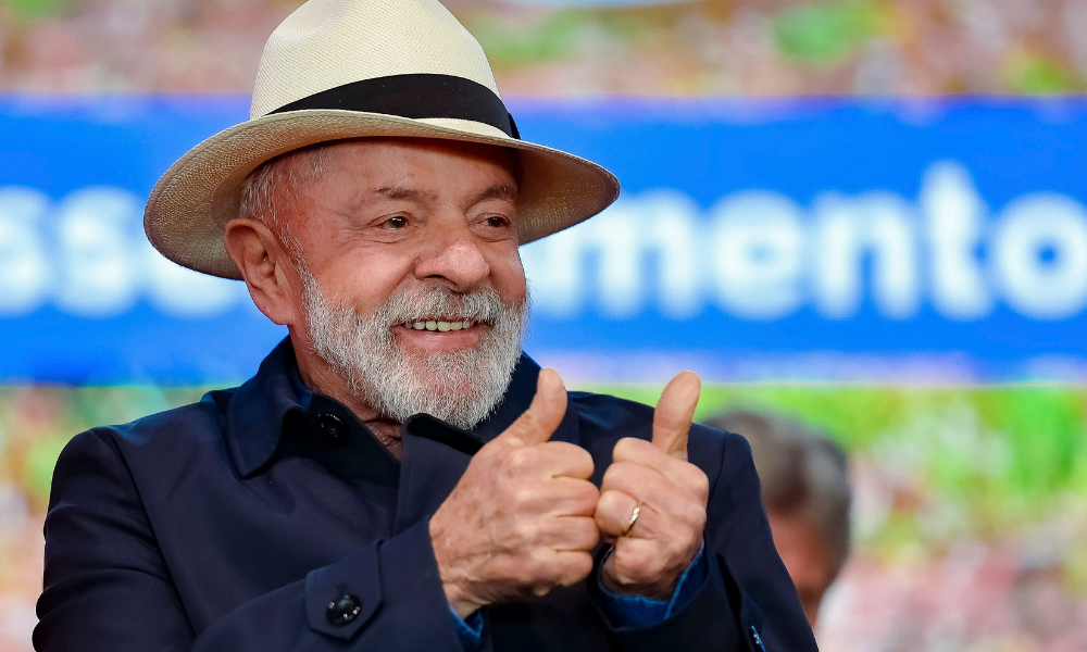 Metade dos brasileiros descarta idade de Lula como empecilho a 4º mandato