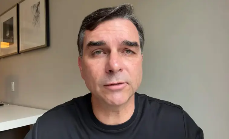 PF ouve Flávio Bolsonaro hoje em investigação sobre calúnia contra Lula