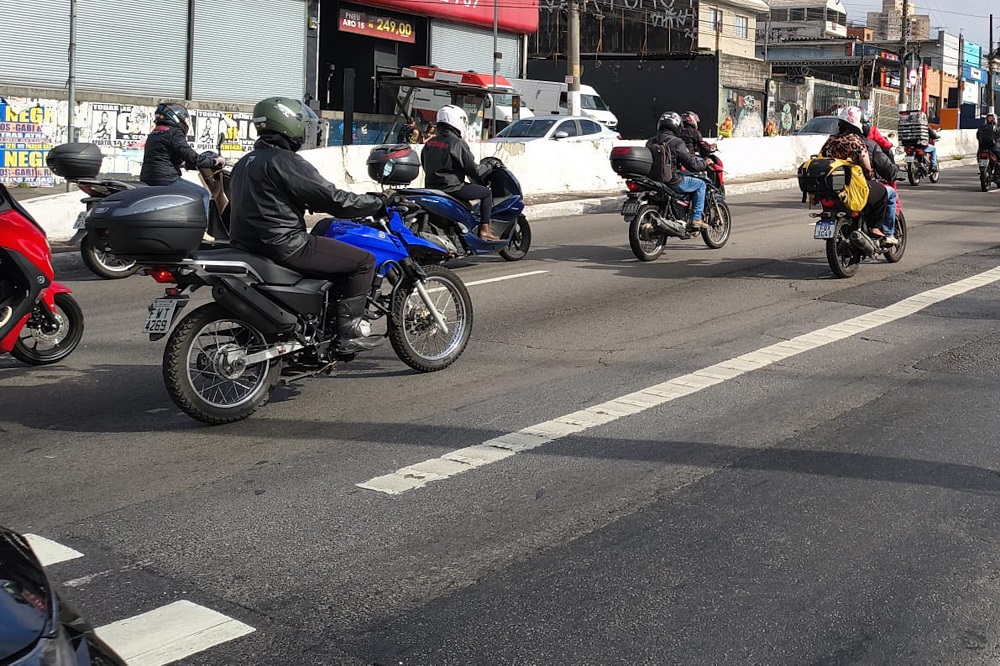 Prefeito de SP promete recorrer contra liberação de mototáxi pela Uber