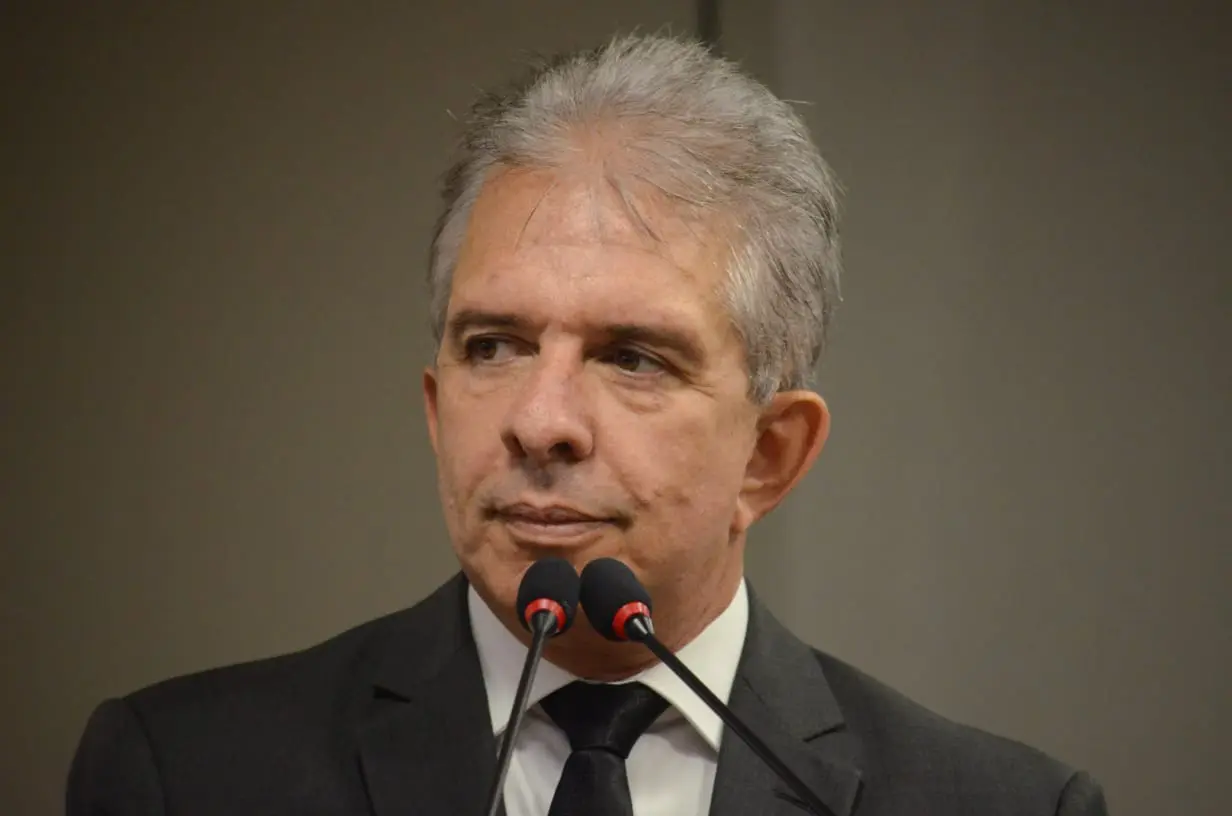 Público vaiou Nabor Wanderley em convenção do PT na Paraíba