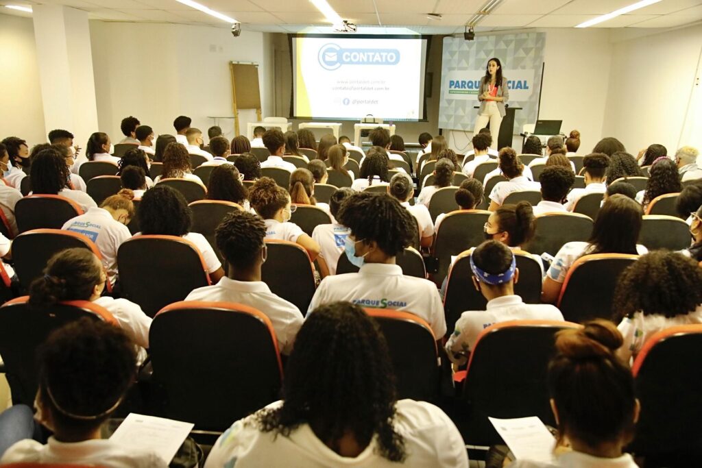 Salvador abre 600 vagas no Projeto Jovem Aprendiz; inscrições 3/8