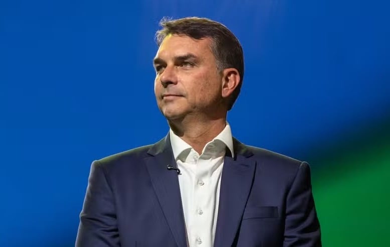 Adriano Pires integra campanha de Flávio Bolsonaro para energia e infraestrutura