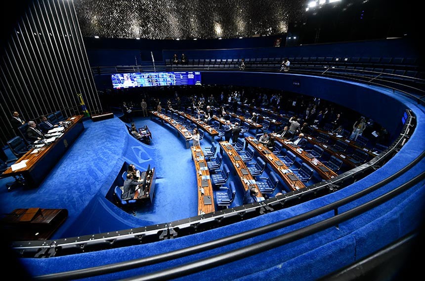 Aécio Neves confirma ida ao Senado por Minas e integra chapa de Kalil