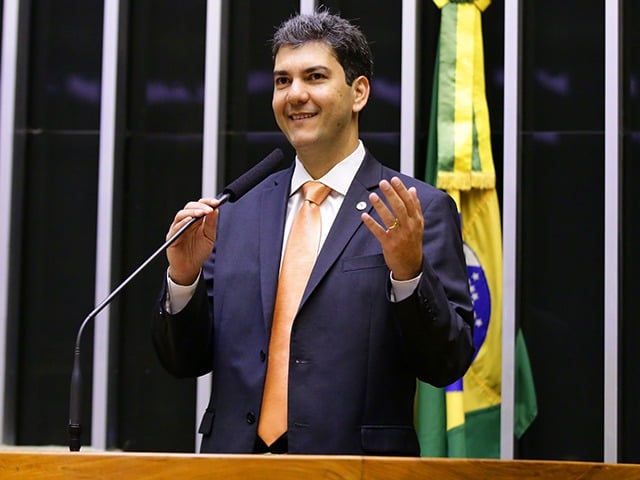 Braide dispara a 44% e amplia vantagem na corrida pelo governo do Maranhão