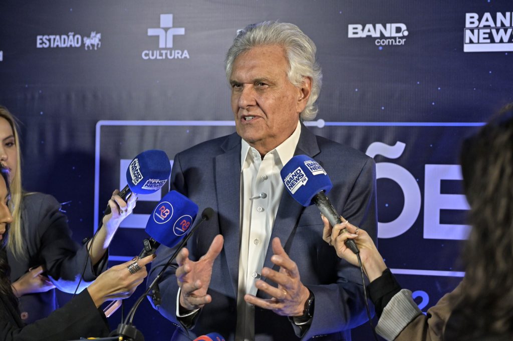 Caiado acusa Lula e Flávio de evitar debate e critica ausências