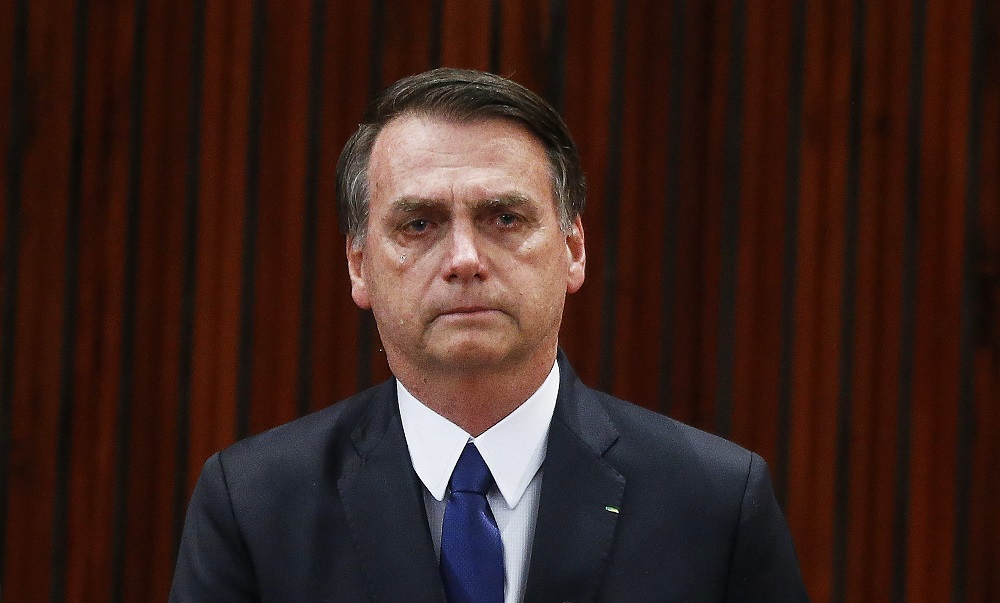 Cardiologista trata aumento de pressão e crises de soluço de Bolsonaro