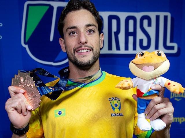 Enzo Brandão garante bronze nos 200m medley no FISU America Games