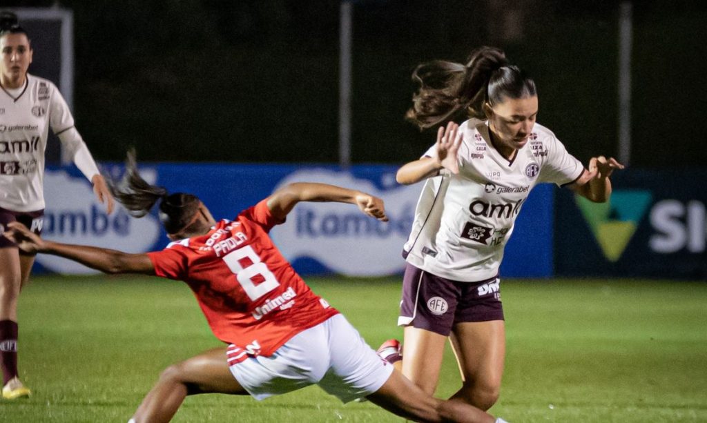 Ferroviária vence Inter e, junto com Bahia, confirma vaga nas quartas