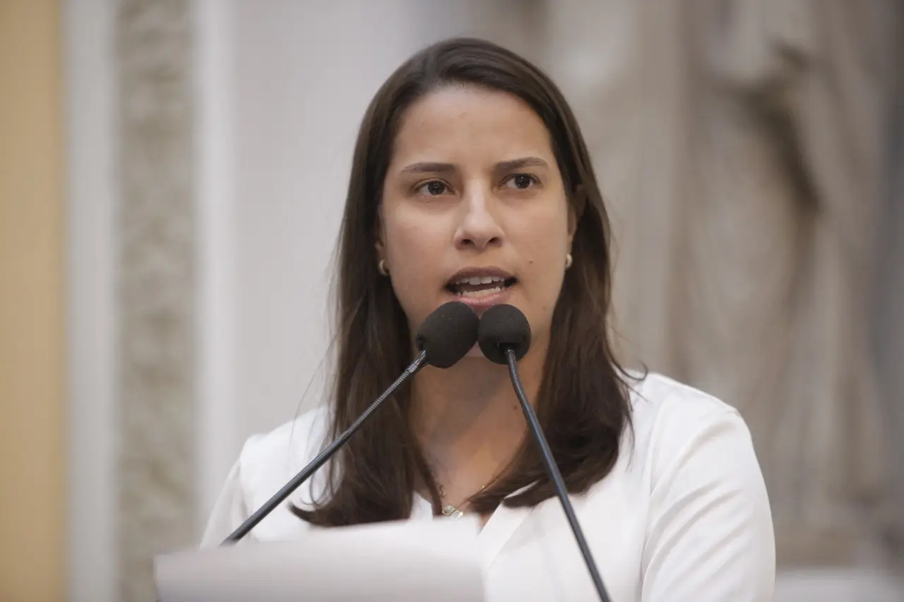 Governadora denuncia depósitos via Pix e vídeo falso; abre B.O.