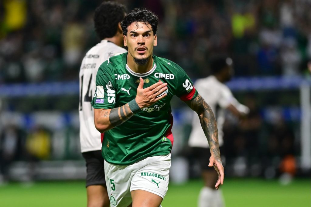Gustavo Gómez lidera era de ouro do Palmeiras com 13 títulos