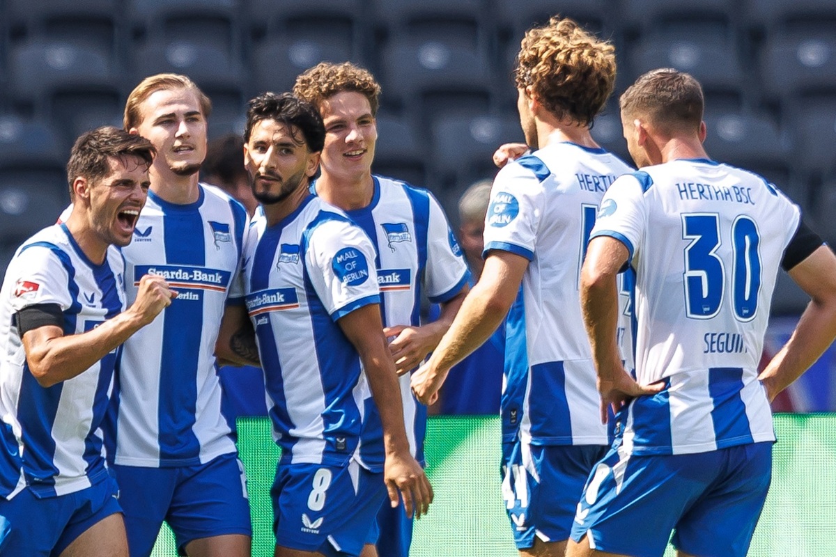 Hertha vence Heidenheim por 4 a 1 e encosta na liderança da 2ª Bundesliga