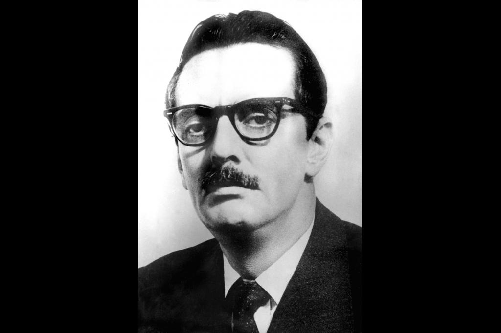 Jânio Quadros tem vitória antecipada e volta à política em 1985
