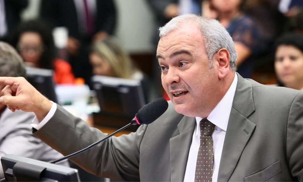 Júlio Delgado será vice de Augusto Cury; conheça sua trajetória
