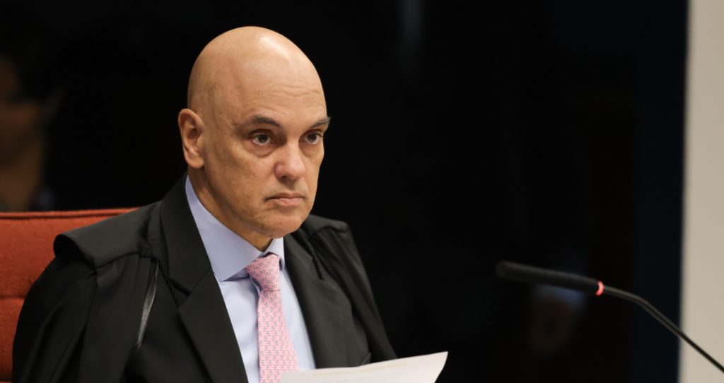 Levantamento revela mudança na postura de quatro jornais sobre Lula e STF