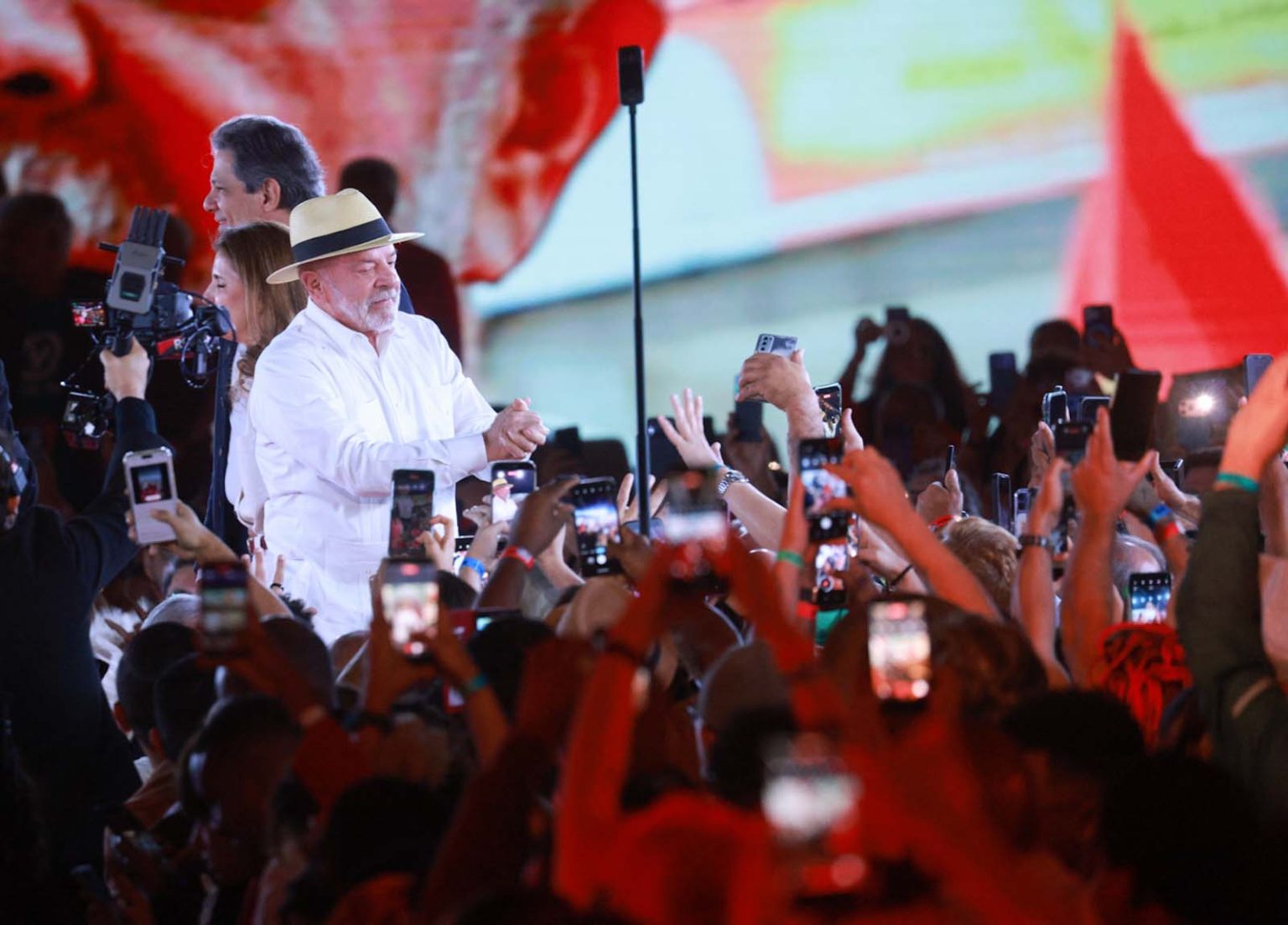 Lula admite pedido de voto fora do prazo em convenção da Bahia e prevê multa