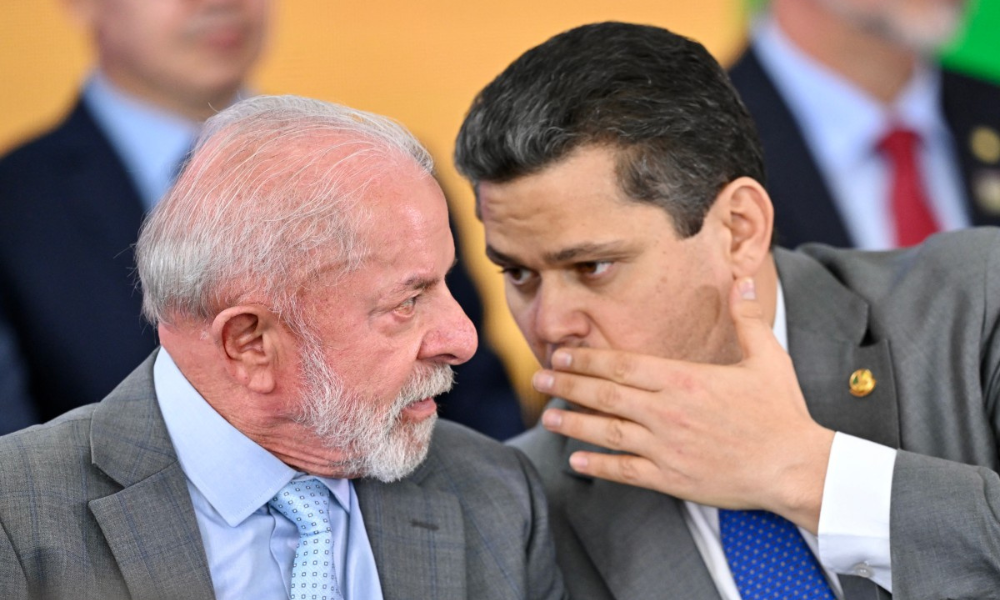 Lula agenda encontro com Davi Alcolumbre para tratar PEC