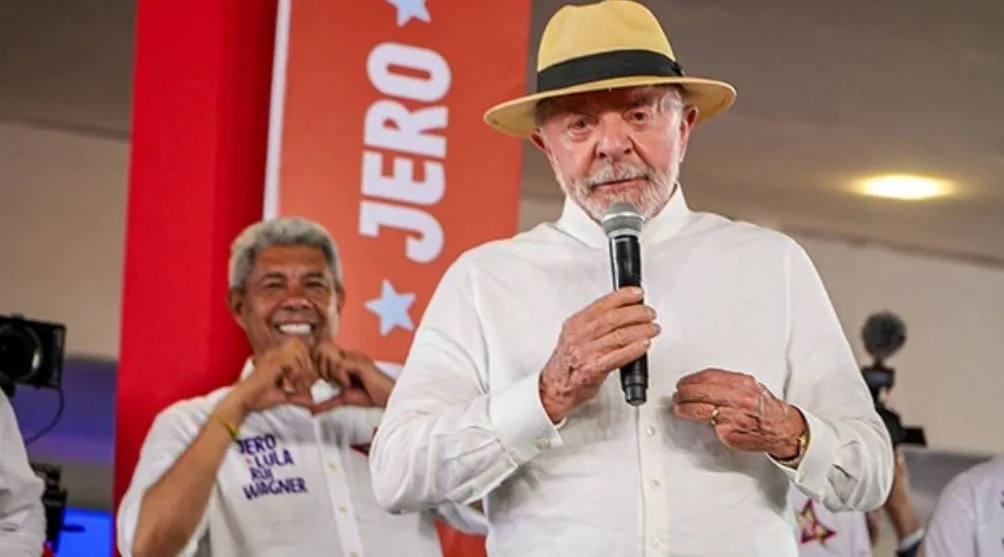 Lula assume erro e admite que pode ser multado por pedir votos
