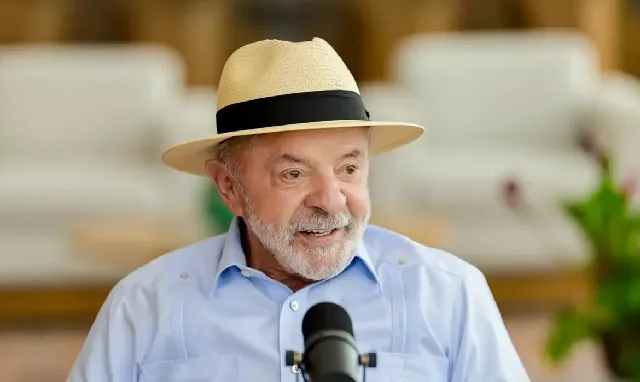 Lula cancela comício no RS por chuva e frustra campanha de Brizola