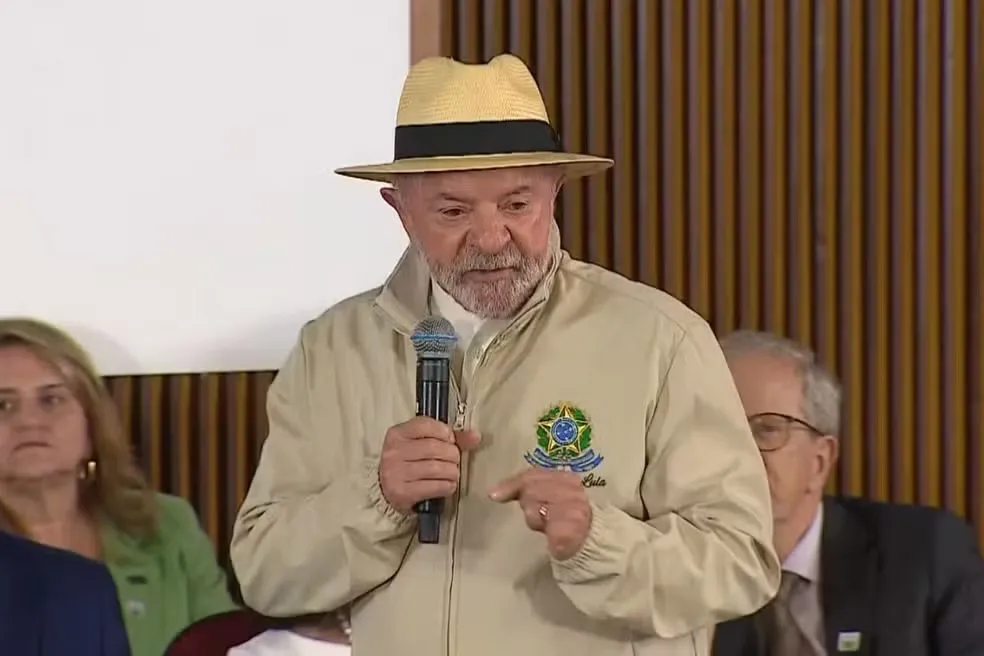 Lula critica Temer e Zema e anuncia duplicação das BR-116 e BR-251