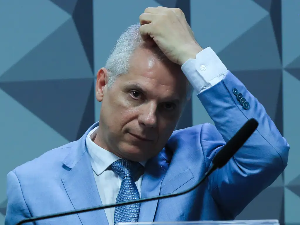PF indicia ex-presidente do INSS por esquema de R$ 6,3 bi ligado à Contag