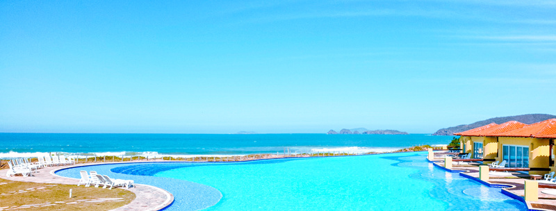 Resorts do litoral lançam pacotes familiares para agosto de 2026