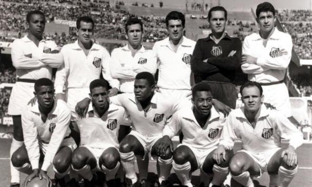 Santos enfrenta rebaixamento em 2026 após glória continental de 1962