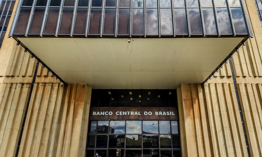 Selic em jogo: Copom decide ajuste e divulga resultado amanhã