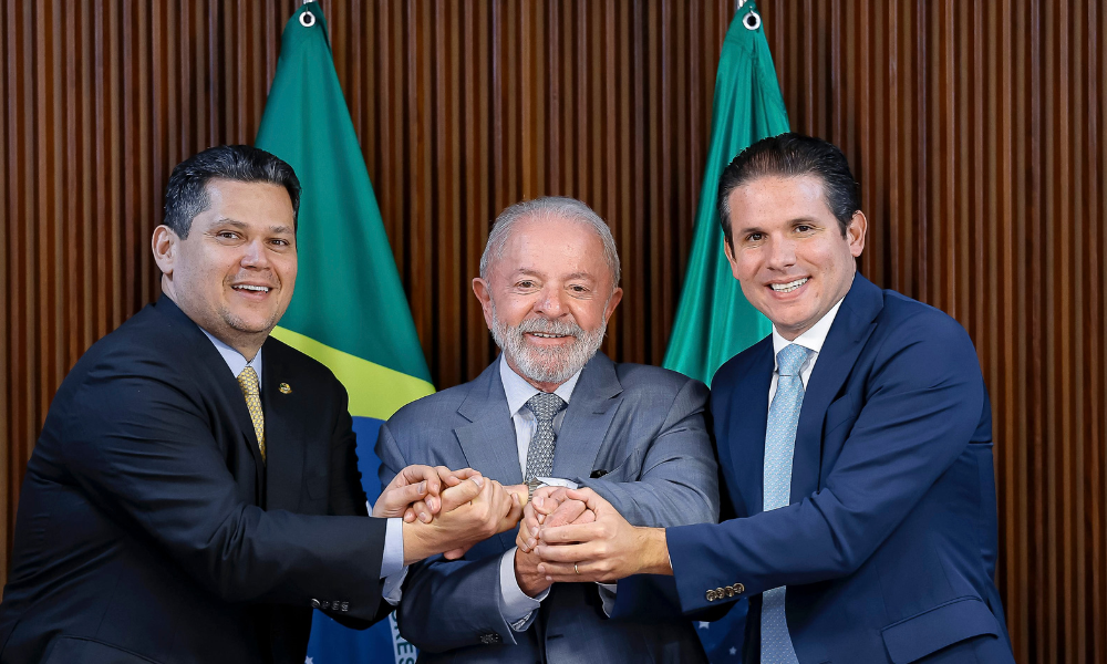 Senado vota semana que vem e decide o fim da 'taxa das blusinhas'