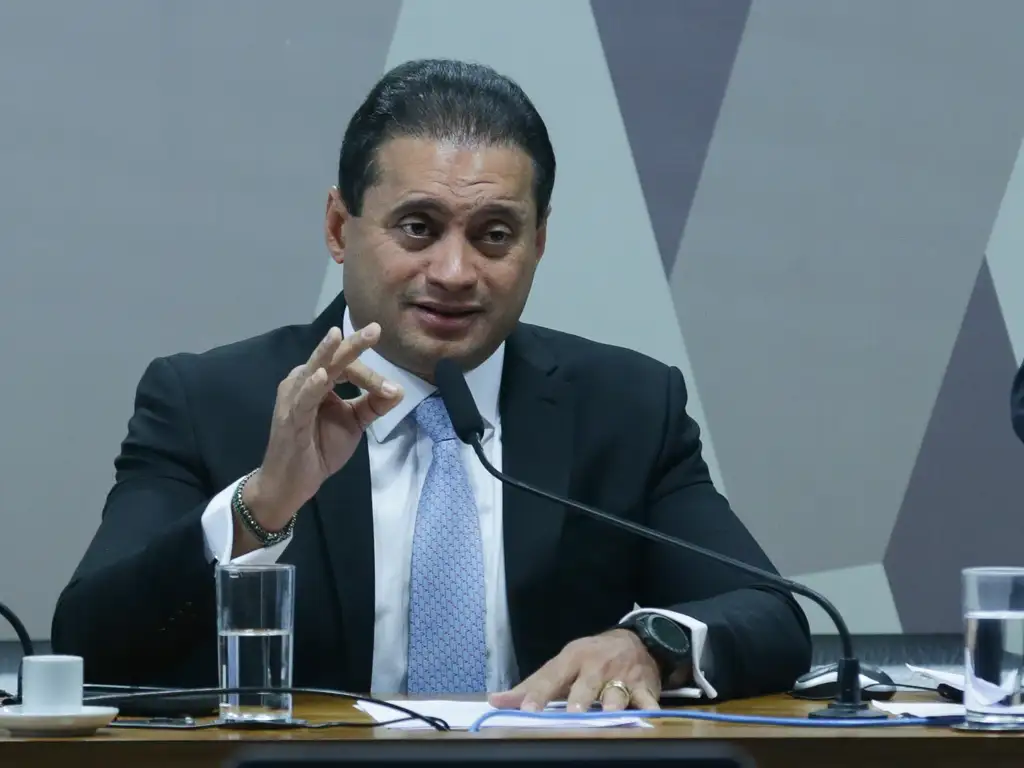 Senador Weverton Rocha é investigado por suposto esquema de lavagem de dinheiro