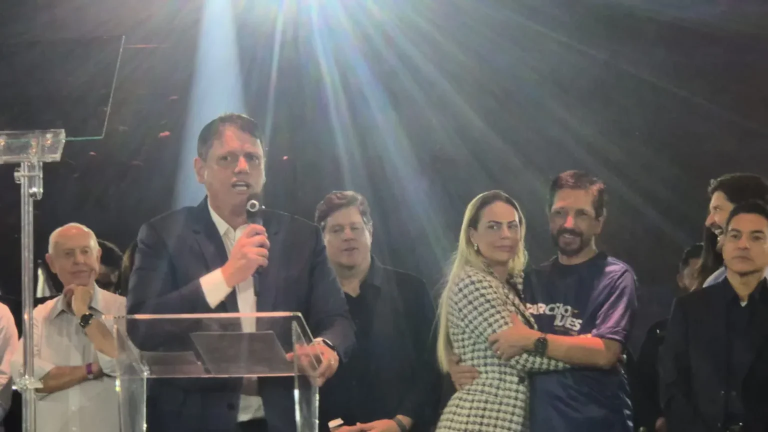 Tarcísio agradece Bolsonaro e exalta conquistas em convenção do Republicanos