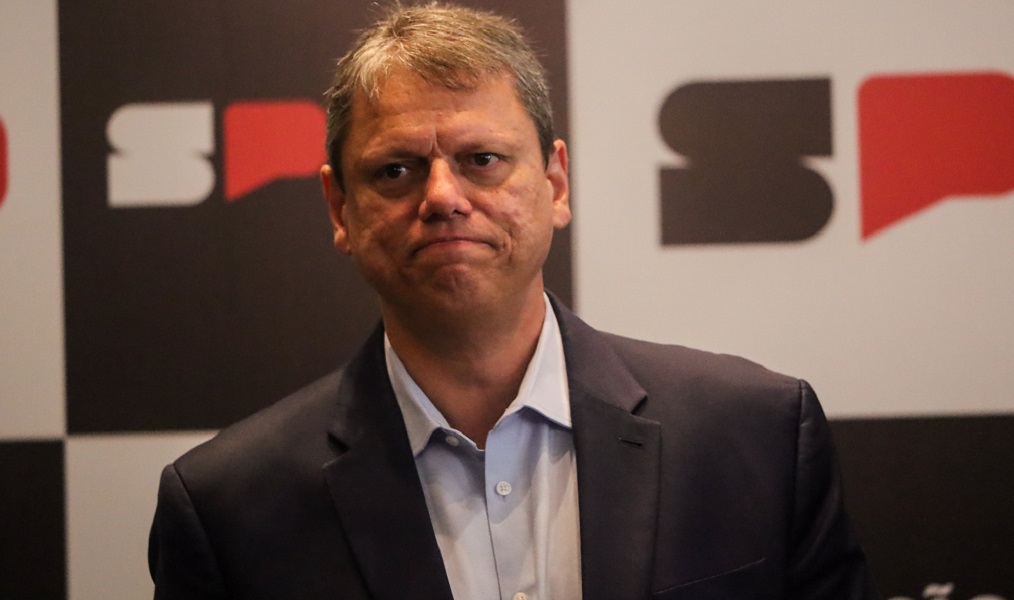 Tarcísio critica gestão do PT enquanto Haddad defende crescimento do PIB paulista