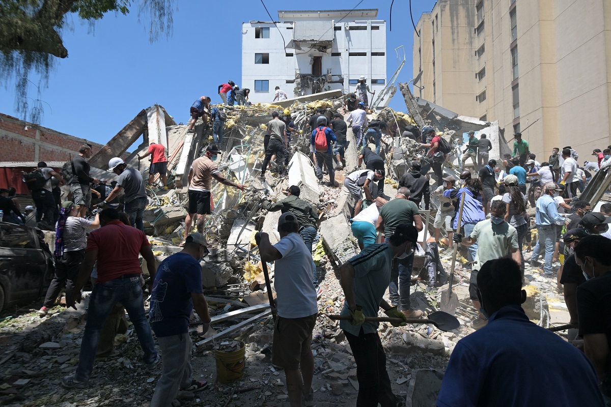 Terremoto na Colômbia mata 111 e arrasa cidades; equipes atuam