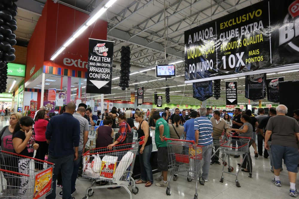 Varejo sucumbe: quase 1.000 recuperações e 46 mil demissões em 2026