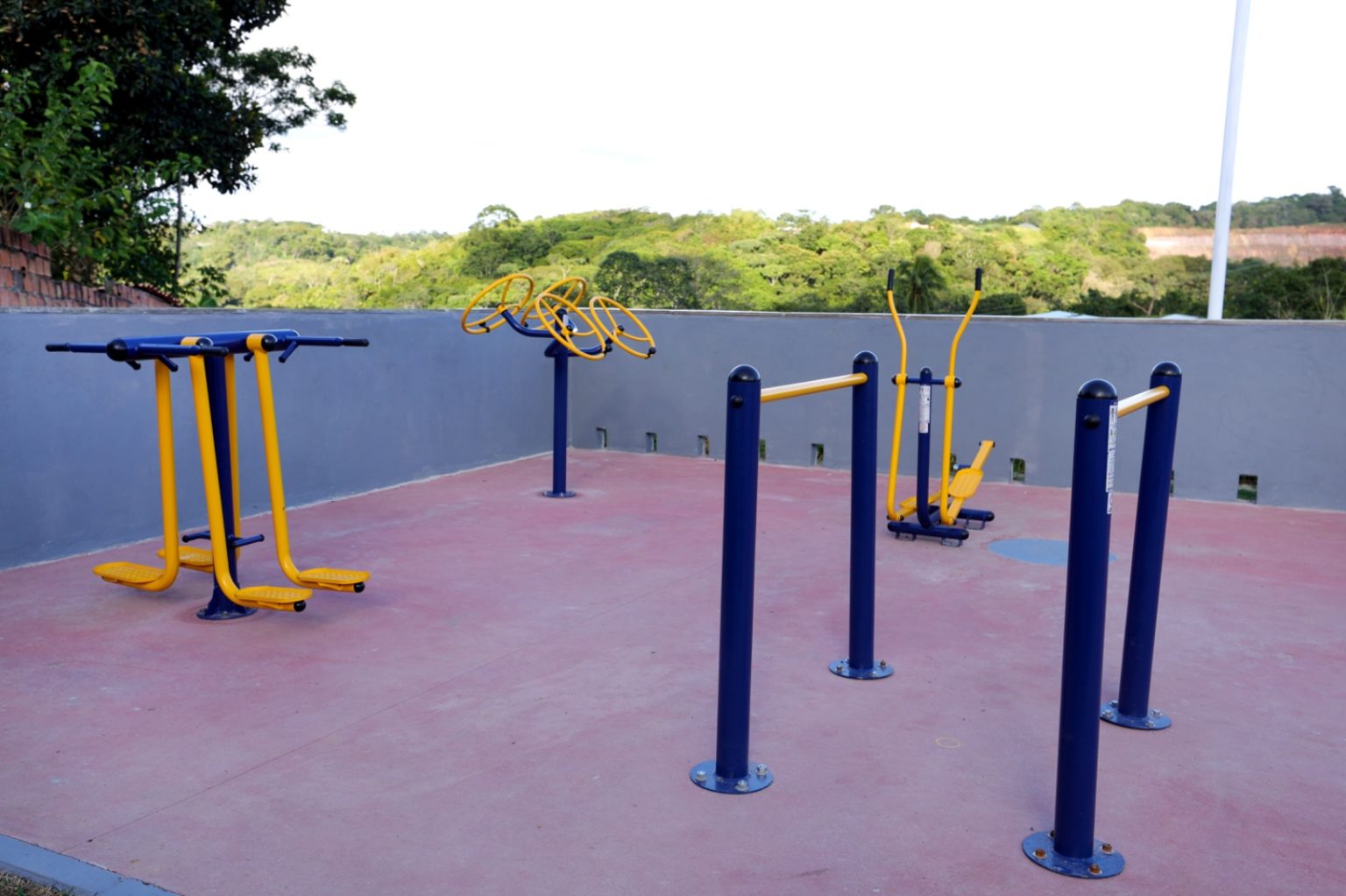 VLT entrega dois Complexos Esportivos e de Lazer em Valéria