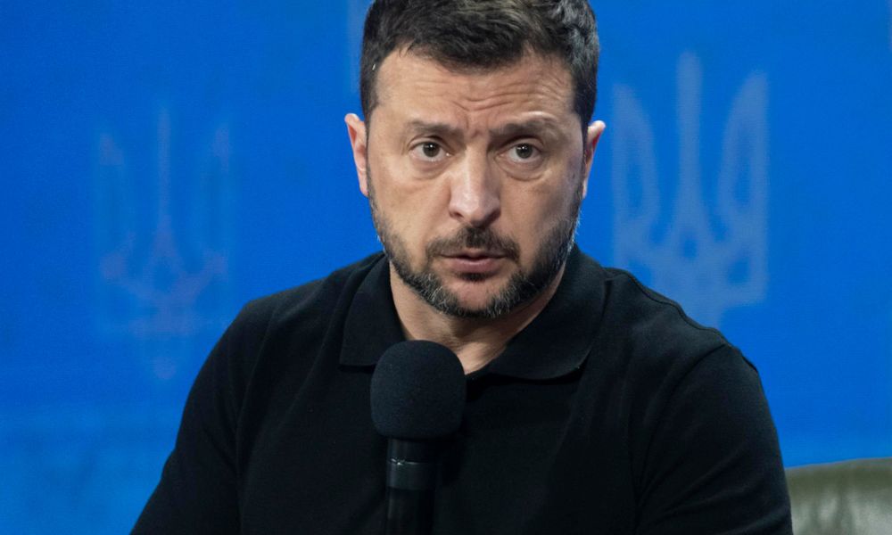 Ataque russo em Kamianske mata 4 e fere 5, diz Zelensky
