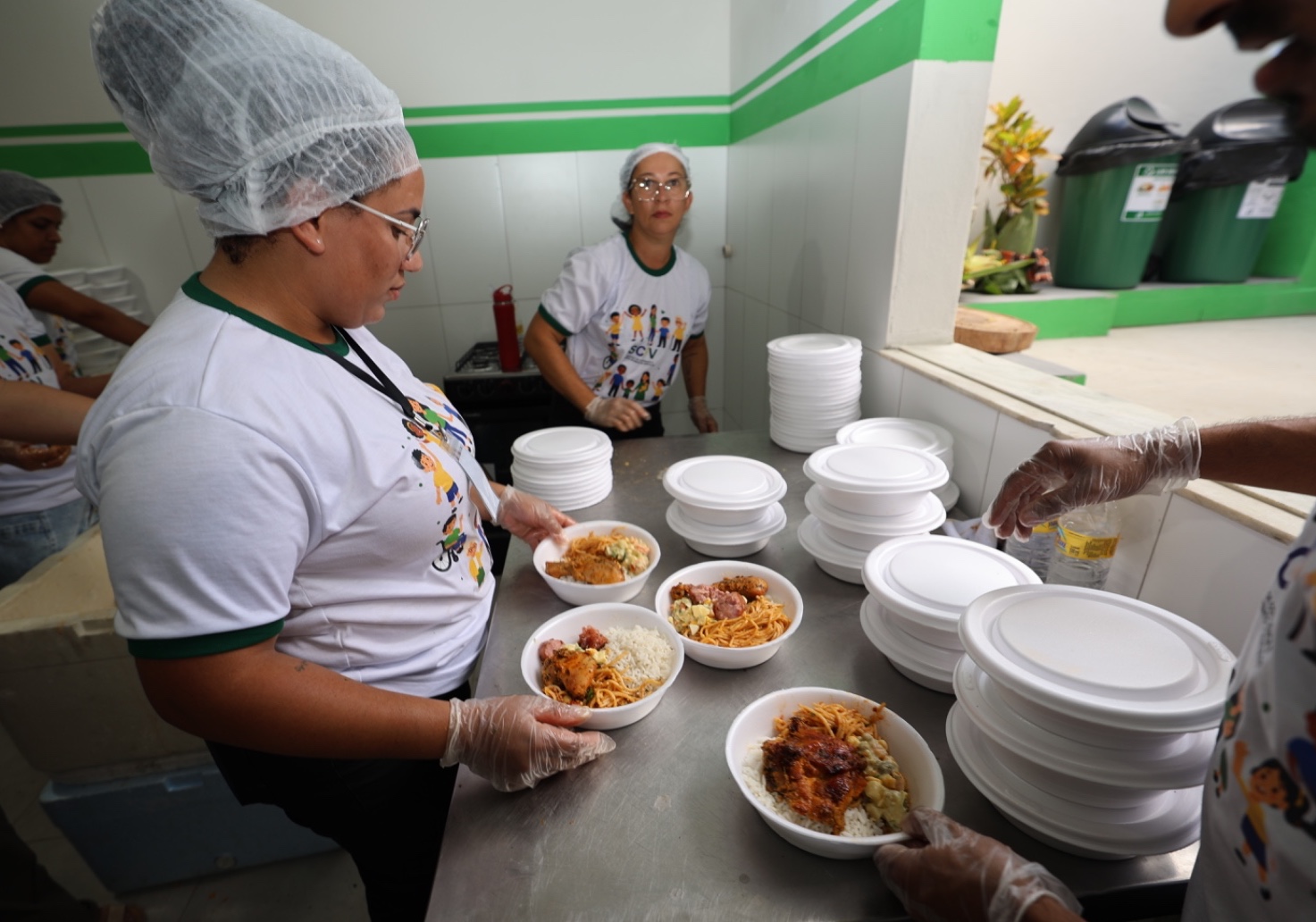 Bahia entrega quatro cozinhas comunitárias em agosto e amplia atendimento