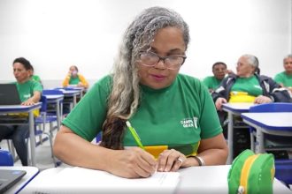 Brasil reduz analfabetismo para 4,9% em 2025, menor da série histórica