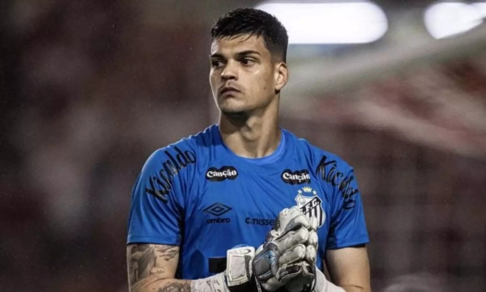 Brazão passará por cirurgia no ombro e desfalca o Santos até o fim do ano