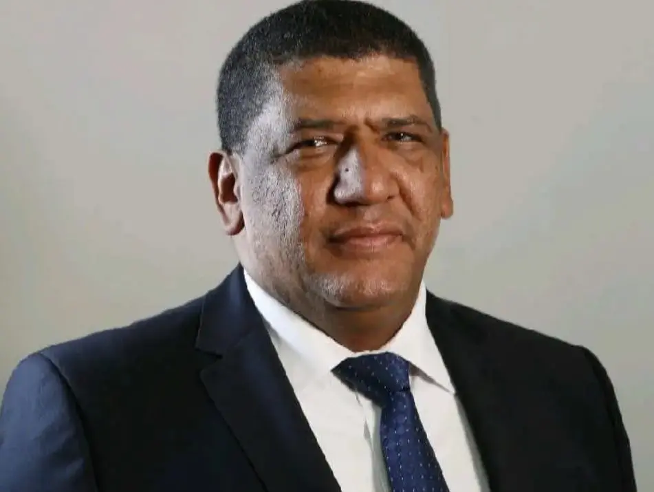 Defesa de Belline Santana pede ao STF fim da tornozeleira e do passaporte