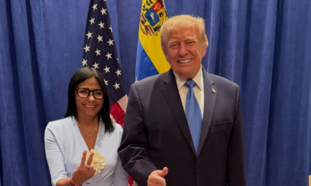 Delcy Rodríguez se reúne com Trump em Nova York e publica foto