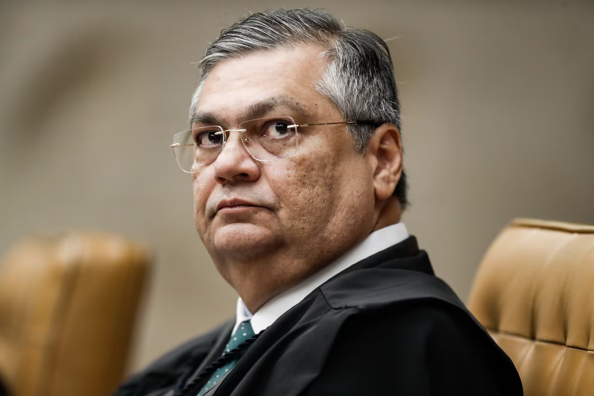 Dino submete ao plenário do STF disputa sobre publicações de Nossa Senhora