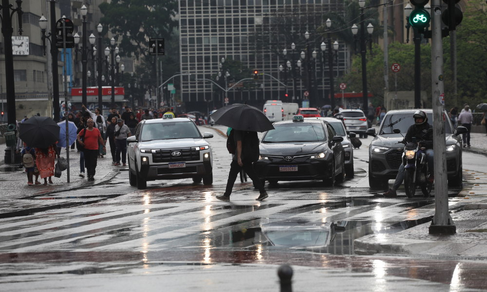 Fim de semana: instabilidade traz chuva e calor de até 27°C em São Paulo