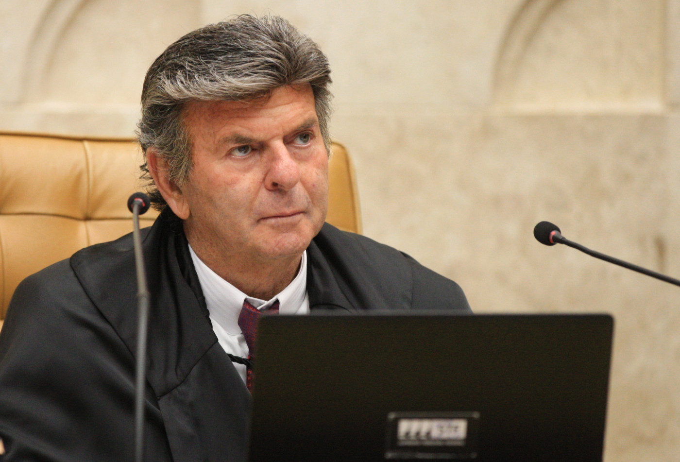 Fux alerta que Previdência pode colapsar por gastos e desvios