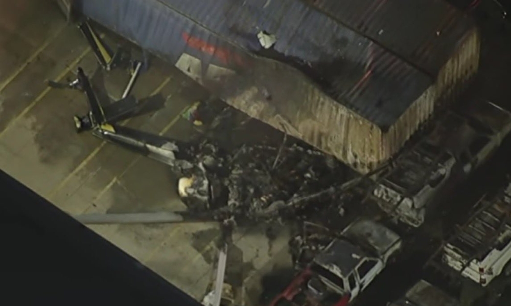 Helicóptero da NBC cai em Los Angeles durante cobertura e mata 3