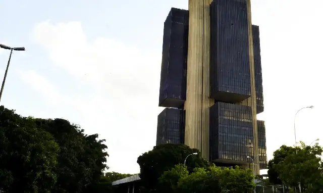 IBC-Br cai 0,2% em julho; queda supera expectativa do mercado