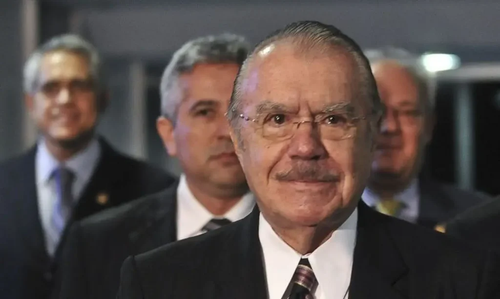 José Sarney dá entrada na UDI, em São Luís, com pneumonia