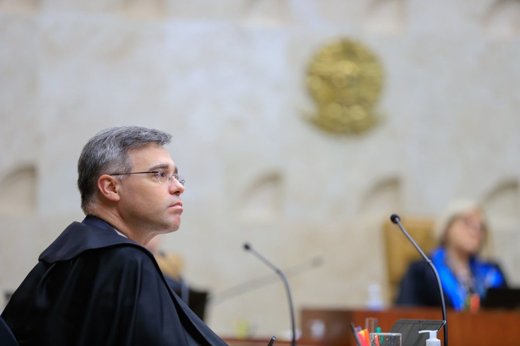 Mendonça diz que sigilos de ACM Neto foram quebrados no caso Banco Master