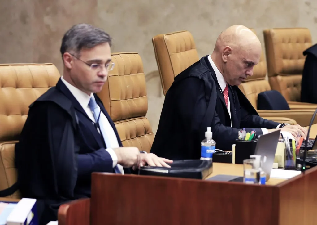 Mensagens entre Moraes e Vorcaro aumentam pressão e motivam investigação