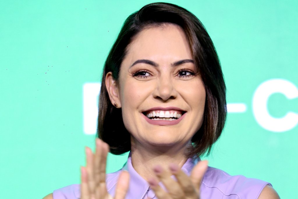 Michelle Bolsonaro confirma candidatura ao Senado pelo Distrito Federal