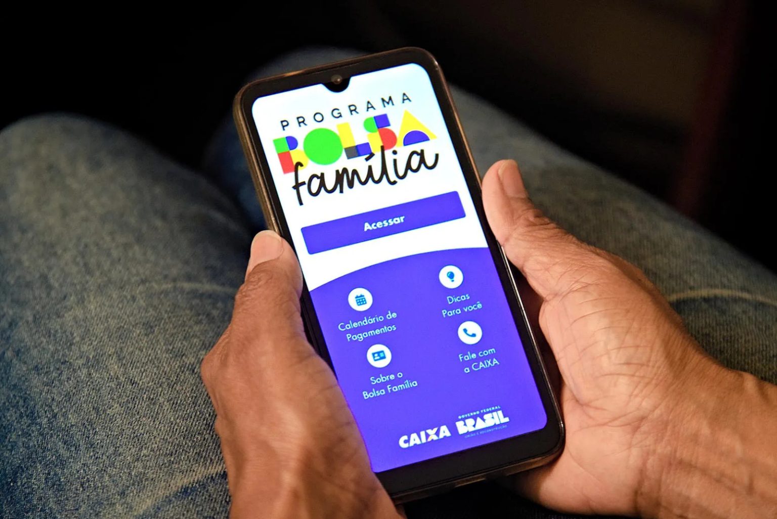 O Globo critica reajuste de 15,04% no Bolsa Família e questiona o timing